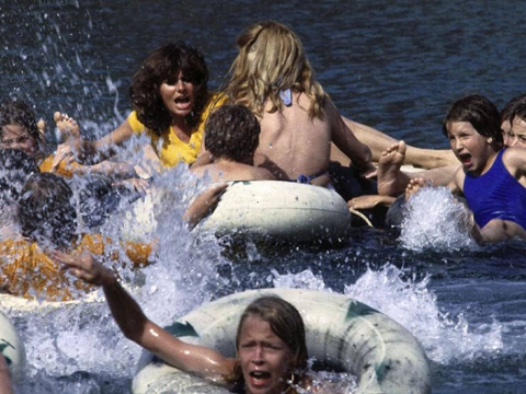 รีวิว Piranha ปิรันย่า (1978)